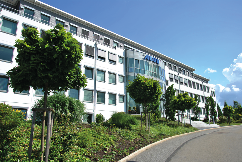Voorkant van het hoofdkantoor ABUS Kransysteme GmbH in Lantenbach 