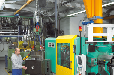 ABUS ABUCompact GM8 kettingtakel op ABUS kolomzwenkkraan bij Flexa in Hanau
