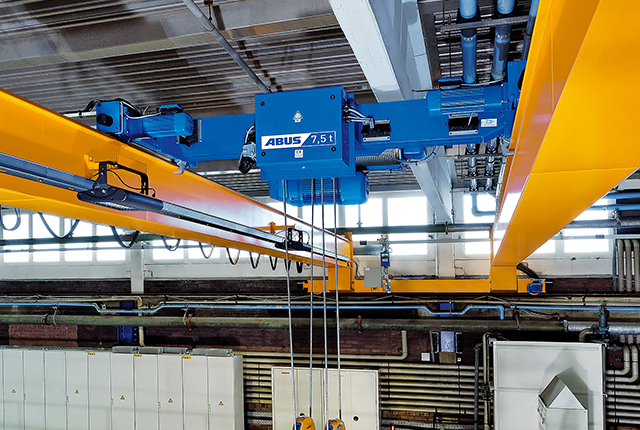 ABUS-dubbelrailloopkat type DA voor een geringe inbouwhoogte en een draagvermogen tot 40 ton in kraaninstallaties.